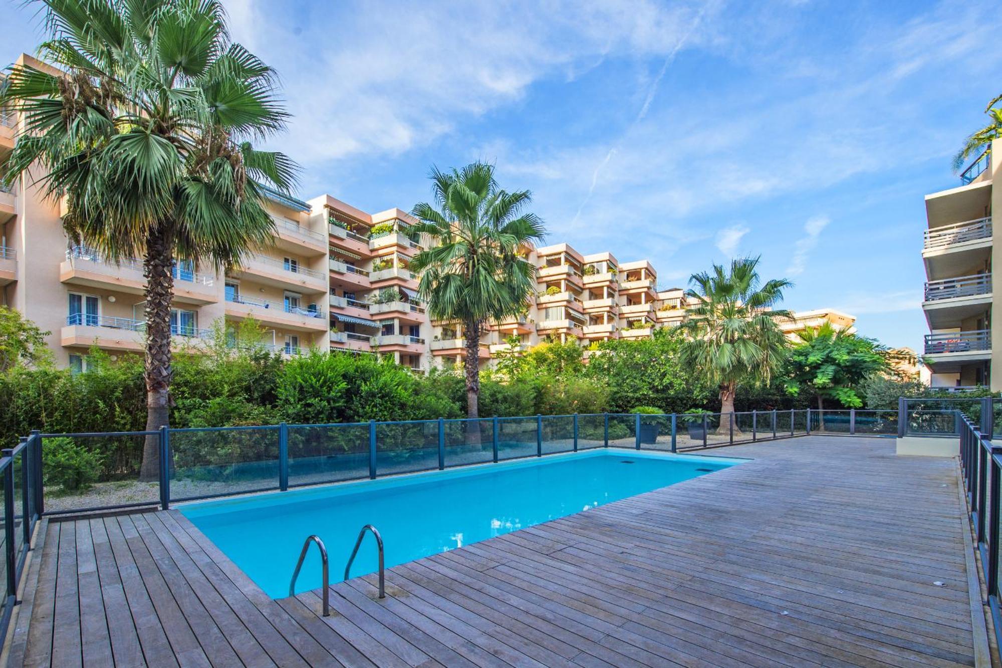 "L'Idyllique" Parking, Piscine, Plage, Calme Assure, Gare Roquebrune-Cap-Martin Eksteriør billede