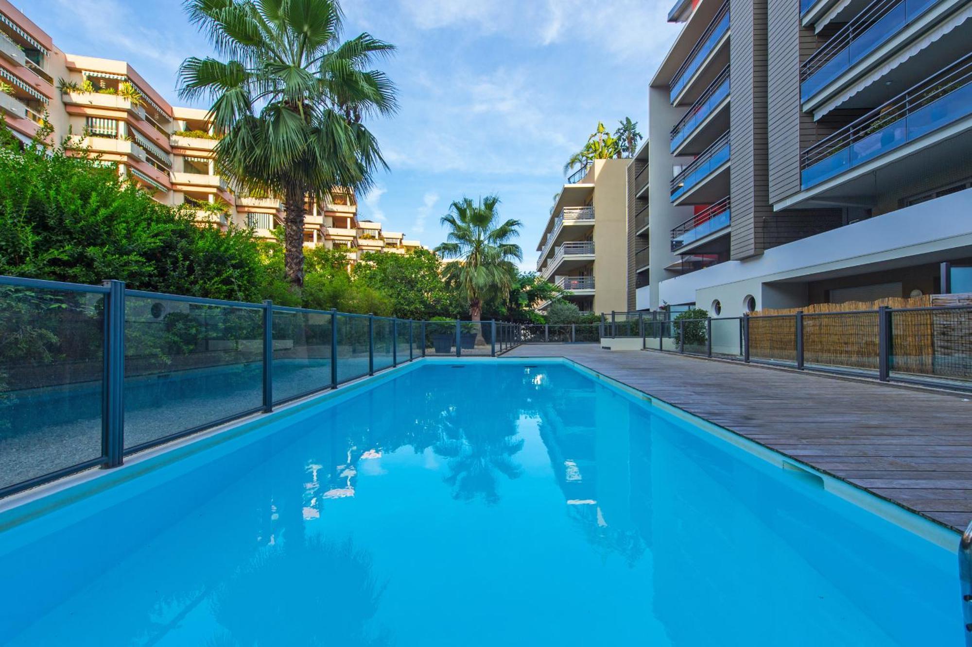 "L'Idyllique" Parking, Piscine, Plage, Calme Assure, Gare Roquebrune-Cap-Martin Eksteriør billede